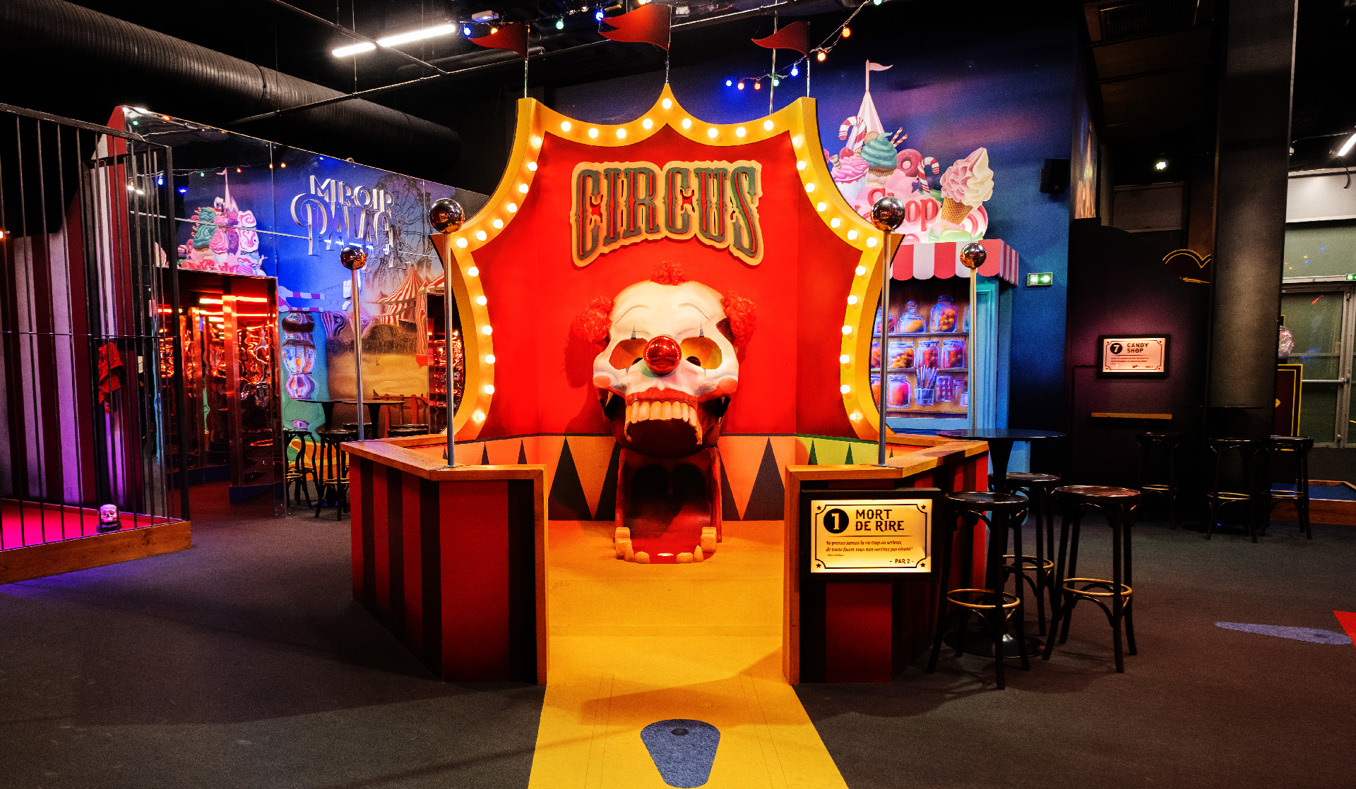 Circus, bar à jeux bordeaux, mini golf, fléchette, shuffleboard